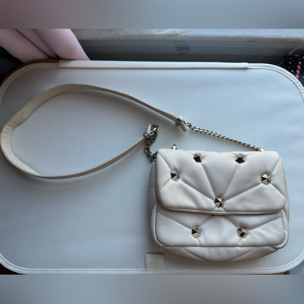 Zara Elegant Cream Quilted Shoulder Bag